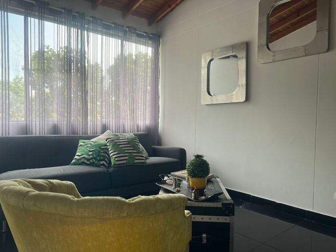 Apartamento de 3 alcobas en venta en Loma Del Chocho, Envigado, 60 m² · foto 2 de 17