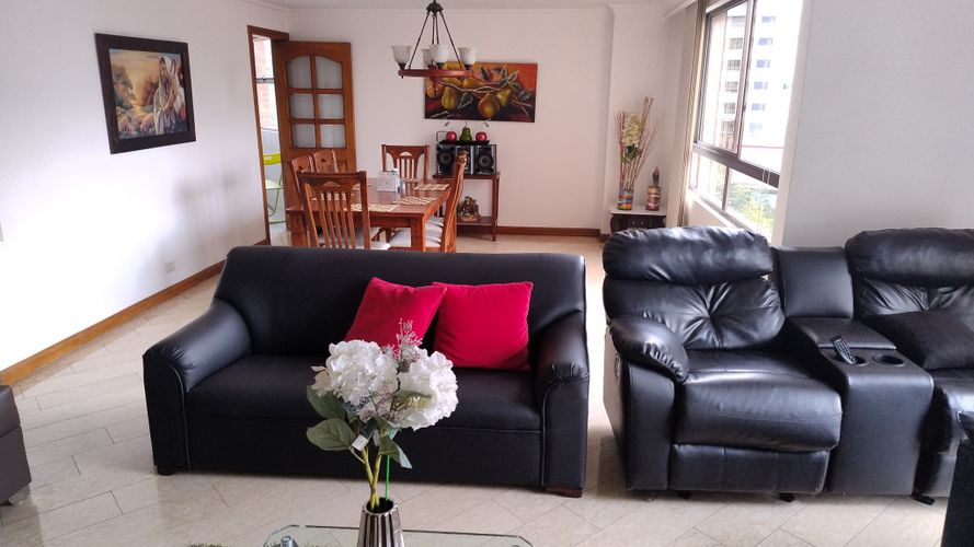 Apartamento de 4 alcobas en venta en Castropol, Medellín, 165 m² · foto 5 de 23