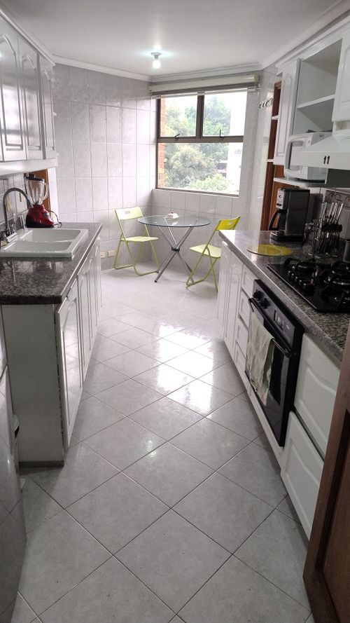 Apartamento de 4 alcobas en venta en Castropol, Medellín, 165 m² · foto 8 de 23