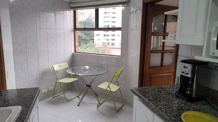 Apartamento de 4 alcobas en venta en Castropol, Medellín, 165 m² · foto 9 de 23