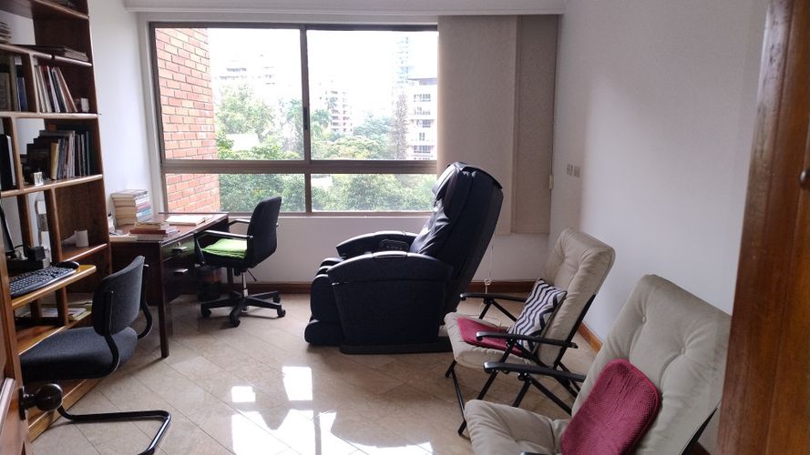 Apartamento de 4 alcobas en venta en Castropol, Medellín, 165 m² · foto 11 de 23