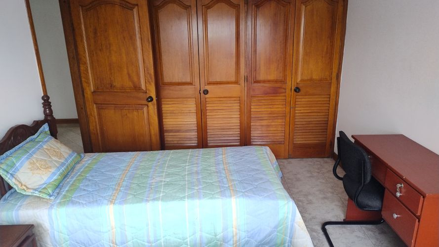 Apartamento de 4 alcobas en venta en Castropol, Medellín, 165 m² · foto 16 de 23