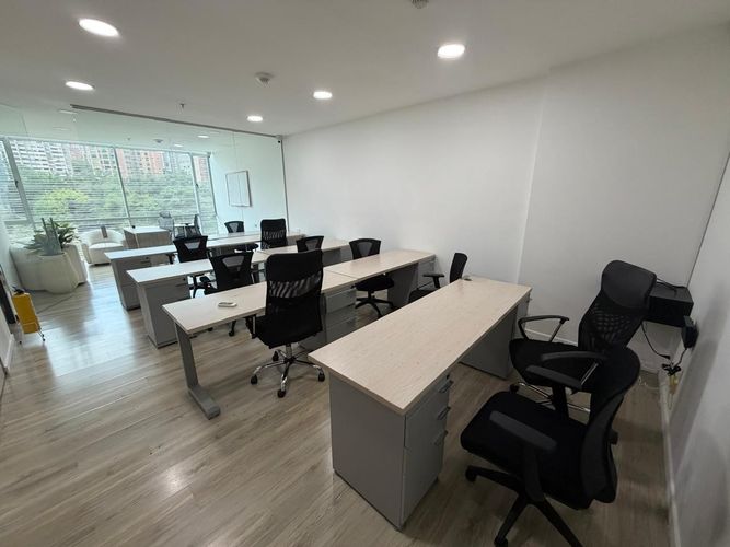 Oficina en arriendo en Manila, Medellín, 50 m² · foto 3 de 6