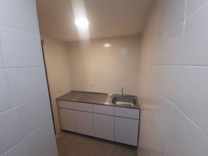 Oficina en arriendo en El Poblado, Medellín, 194 m² · foto 4 de 24