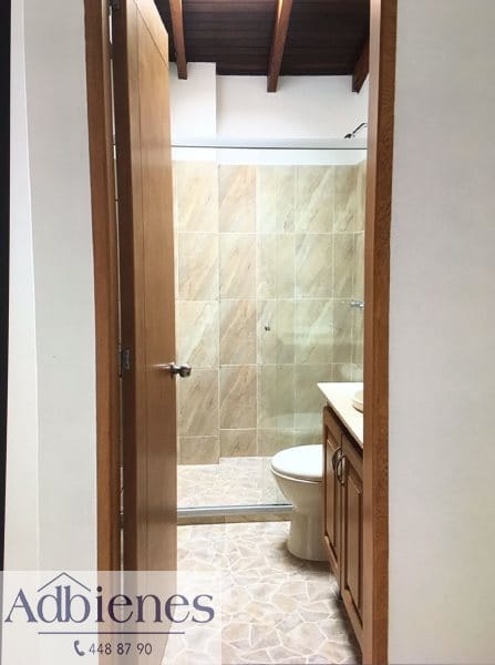 Apartamento de 3 alcobas en venta en Rosales, Medellín, 80 m² · foto 8 de 10