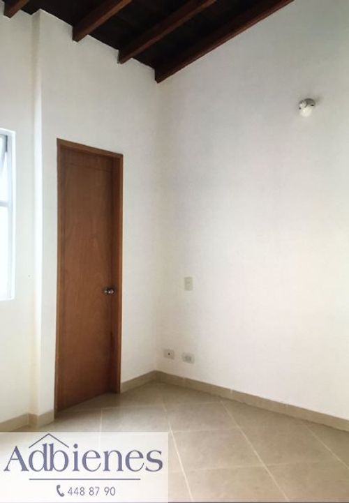 Apartamento de 3 alcobas en venta en Rosales, Medellín, 80 m² · foto 10 de 10