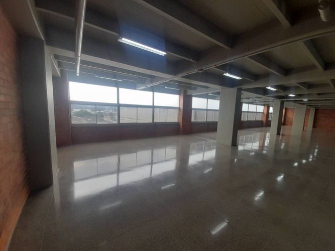 Oficina en arriendo en El Poblado, Medellín, 163 m² · foto 5 de 24