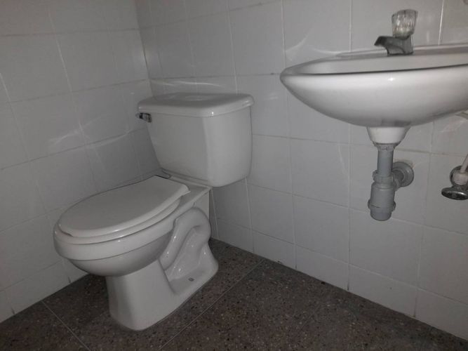 Oficina en arriendo en El Poblado, Medellín, 231 m² · foto 2 de 24