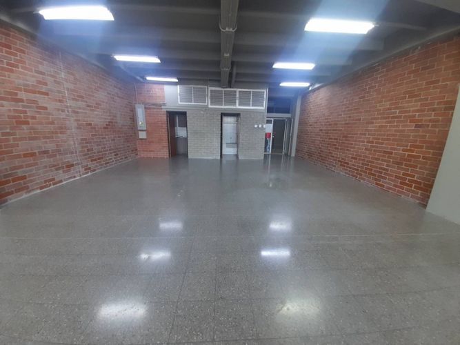 Oficina en arriendo en El Poblado, Medellín, 198 m² · foto 22 de 24