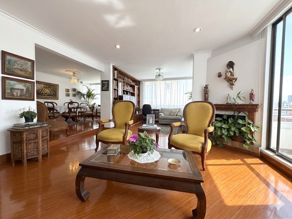 Apartamento en venta en Santa Barbara, Bogotá · foto 2 de 22