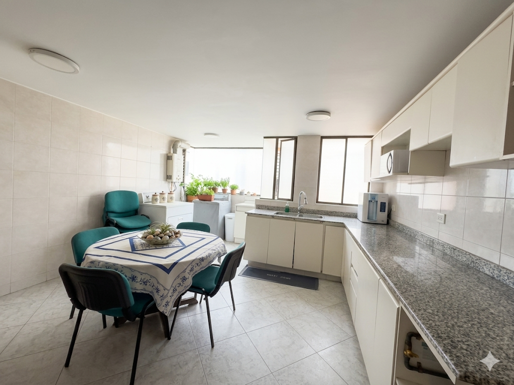 Apartamento en venta en Santa Barbara, Bogotá · foto 4 de 22