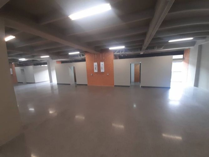Oficina en arriendo en El Poblado, Medellín, 232 m² · foto 10 de 24