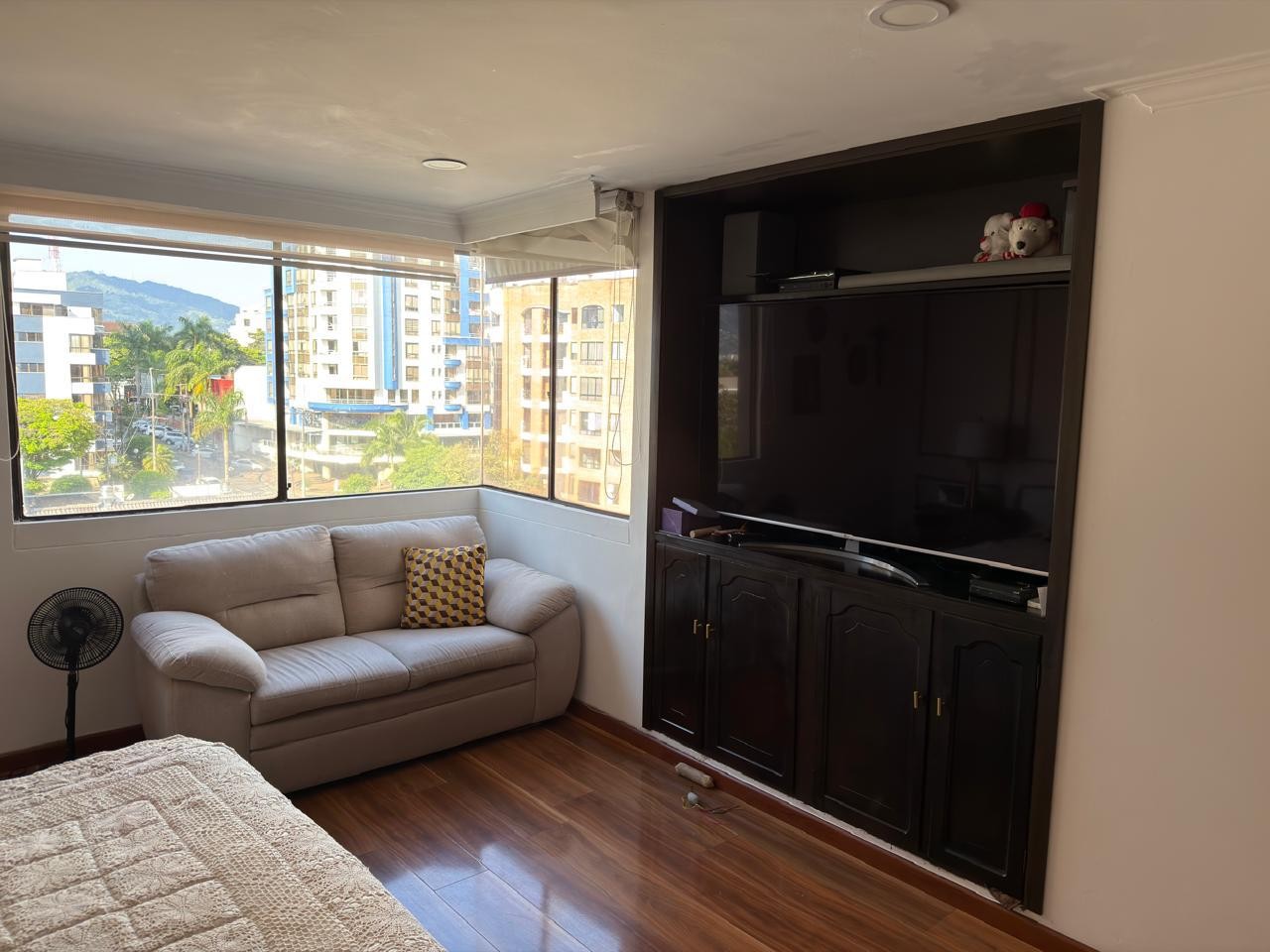 Apartamento en venta en Pinares, Pereira · foto 2 de 13