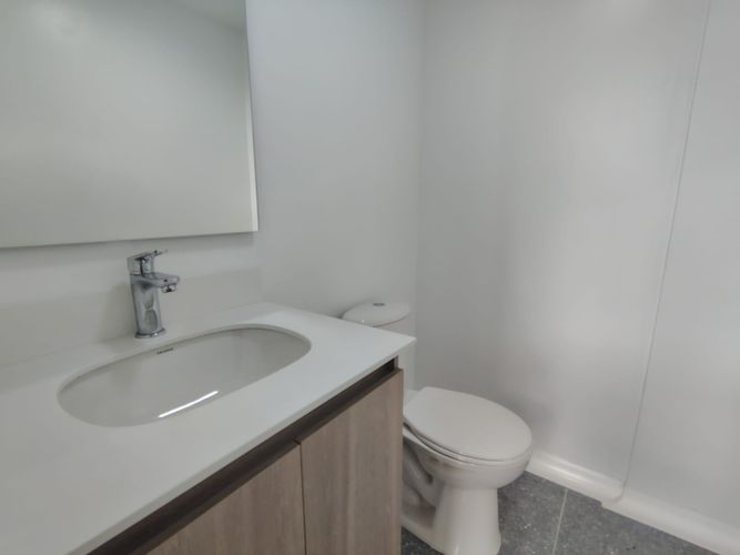 Consultorio en venta en El Poblado, Medellín, 30 m² · foto 7 de 7