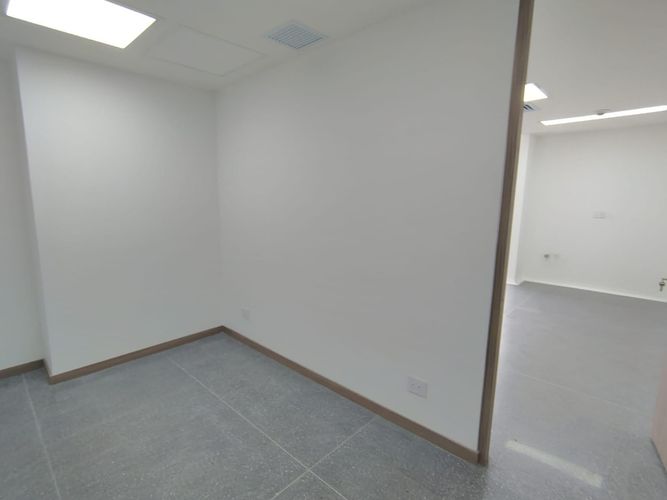 Consultorio en venta en El Poblado, Medellín, 30 m² · foto 6 de 7