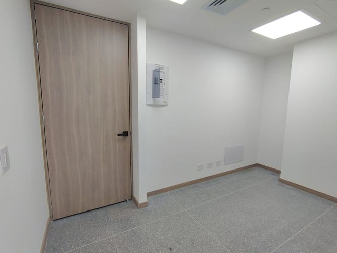 Consultorio en venta en El Poblado, Medellín, 30 m² · foto 5 de 7