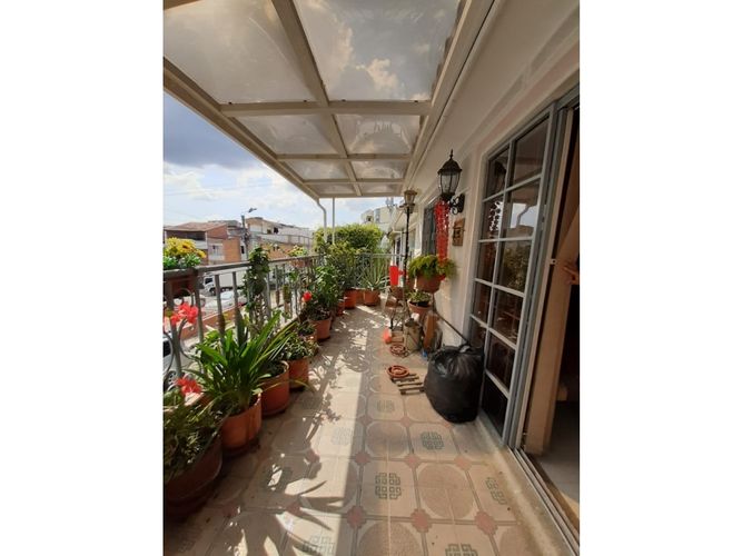 Casa de 3 alcobas en venta en Niza, Floridablanca, 240 m² · foto 7 de 14