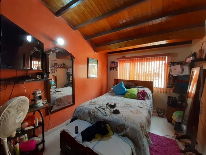 Casa de 3 alcobas en venta en Niza, Floridablanca, 240 m² · foto 11 de 14