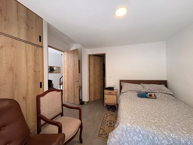 Casa de 4 alcobas en arriendo en El Poblado, Medellín, 248 m² · foto 9 de 18