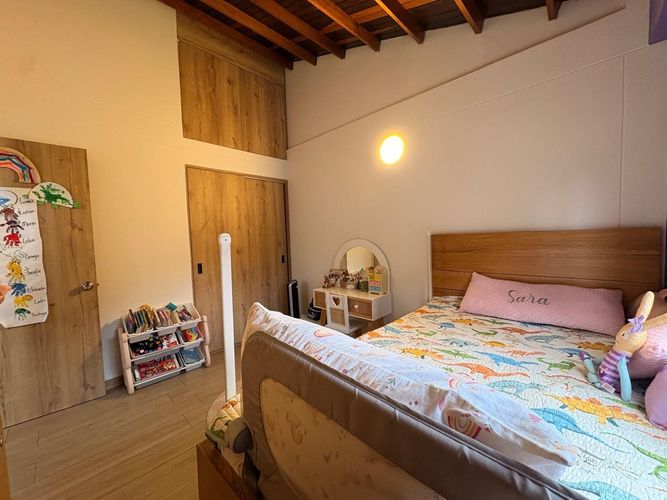 Casa de 4 alcobas en arriendo en El Poblado, Medellín, 248 m² · foto 8 de 18