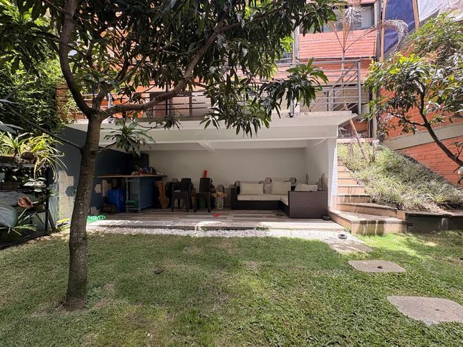 Casa de 4 alcobas en arriendo en El Poblado, Medellín, 248 m² · foto 17 de 18