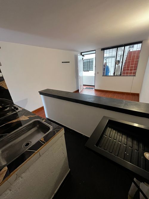 Apartaestudio en venta en Santa Sofia, Bogotá, 29 m² · foto 2 de 13