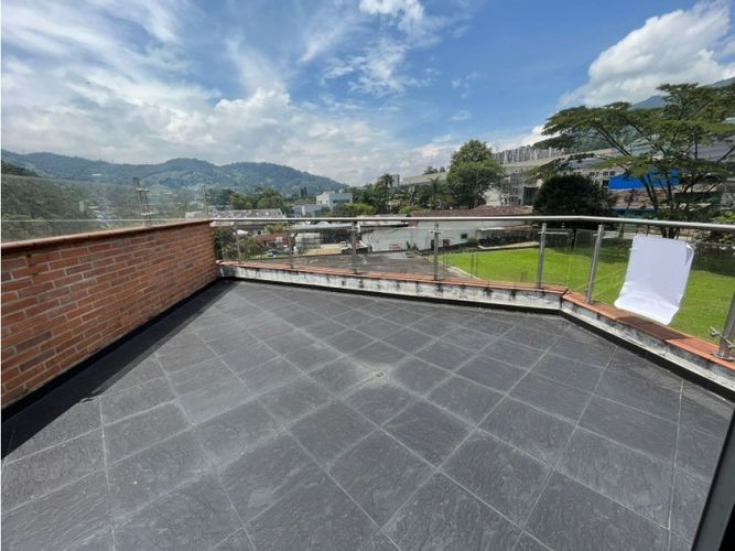 Bodega en arriendo en La Tablacita, Sabaneta, 865 m² · foto 2 de 24
