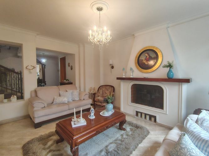 Casa de 3 alcobas en venta en La Florida, Medellín, 256 m² · foto 2 de 20