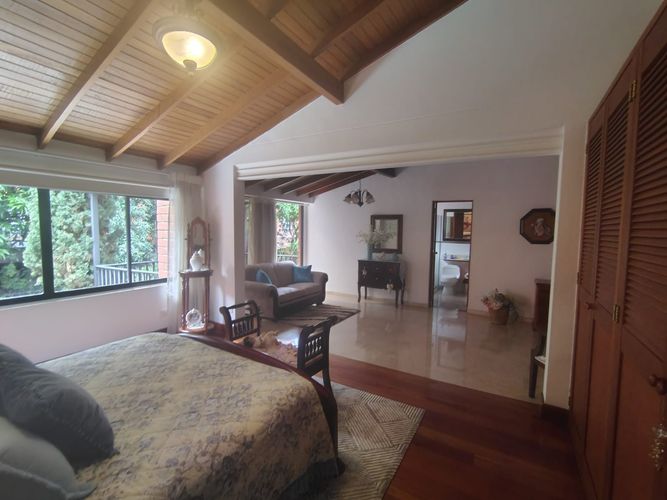 Casa de 3 alcobas en venta en La Florida, Medellín, 256 m² · foto 12 de 20