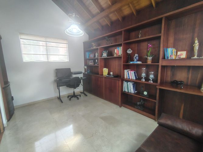 Casa de 3 alcobas en venta en La Florida, Medellín, 256 m² · foto 13 de 20