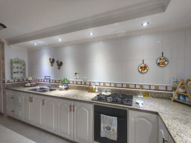Casa de 3 alcobas en venta en La Florida, Medellín, 256 m² · foto 7 de 20