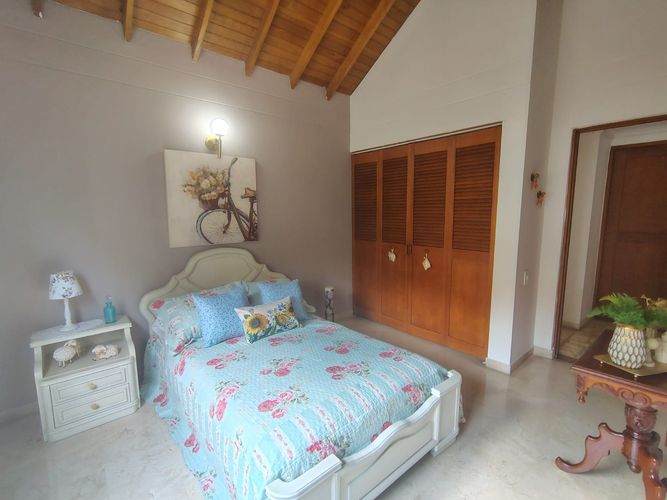 Casa de 3 alcobas en venta en La Florida, Medellín, 256 m² · foto 15 de 20