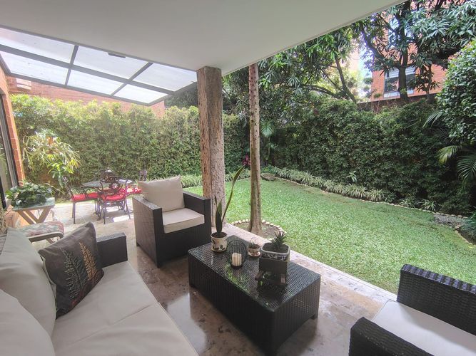 Casa de 3 alcobas en venta en La Florida, Medellín, 256 m² · foto 20 de 20