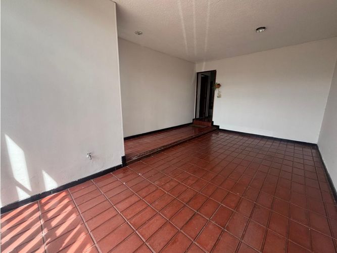 Casa de 4 alcobas en venta en Las Villas, Bogotá, 261 m² · foto 3 de 24
