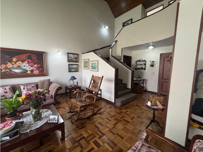 Casa de 4 alcobas en venta en Las Villas, Bogotá, 261 m² · foto 4 de 24