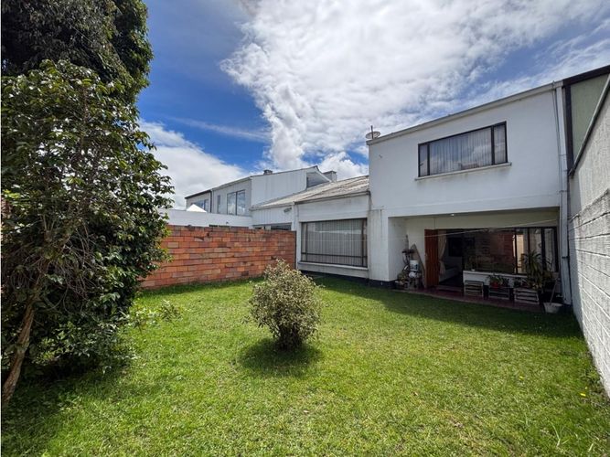 Casa de 4 alcobas en venta en Las Villas, Bogotá, 261 m² · foto 15 de 24
