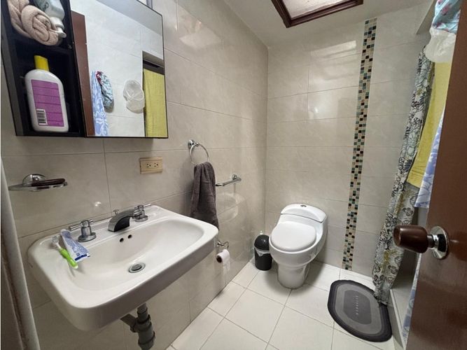 Casa de 4 alcobas en venta en Las Villas, Bogotá, 261 m² · foto 24 de 24