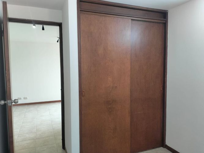 Apartamento de 3 alcobas en arriendo en La Florida, Medellín, 70 m² · foto 9 de 17