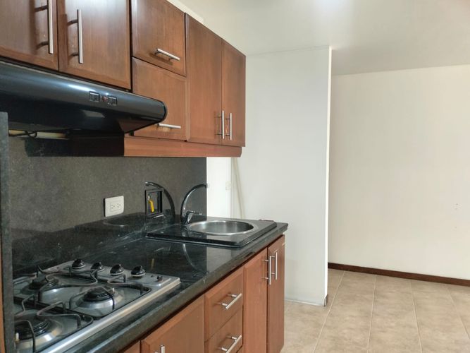Apartamento de 3 alcobas en arriendo en La Florida, Medellín, 70 m² · foto 4 de 17