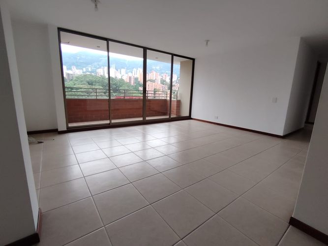 Apartamento de 3 alcobas en arriendo en La Frontera, Medellín, 137 m² · foto 5 de 19
