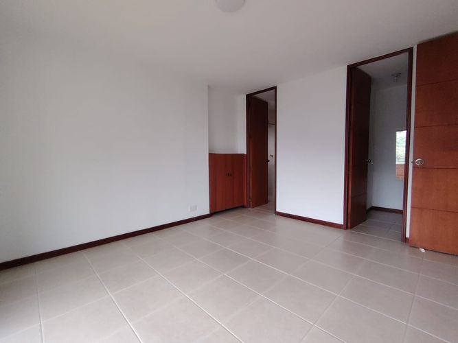 Apartamento de 3 alcobas en arriendo en La Frontera, Medellín, 137 m² · foto 10 de 19