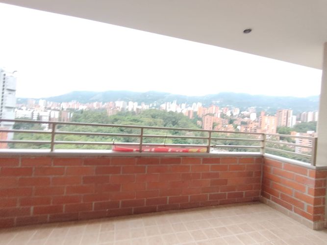 Apartamento de 3 alcobas en arriendo en La Frontera, Medellín, 137 m² · foto 11 de 19