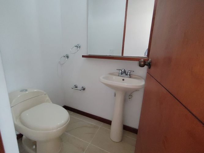 Apartamento de 3 alcobas en arriendo en La Frontera, Medellín, 137 m² · foto 12 de 19
