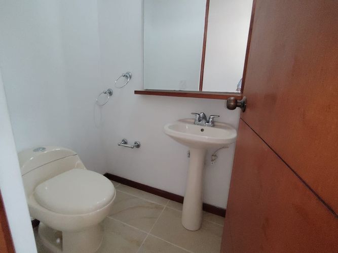 Apartamento de 3 alcobas en arriendo en La Frontera, Medellín, 137 m² · foto 13 de 19