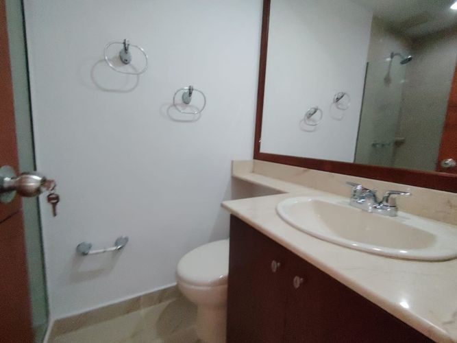 Apartamento de 3 alcobas en arriendo en La Frontera, Medellín, 137 m² · foto 16 de 19