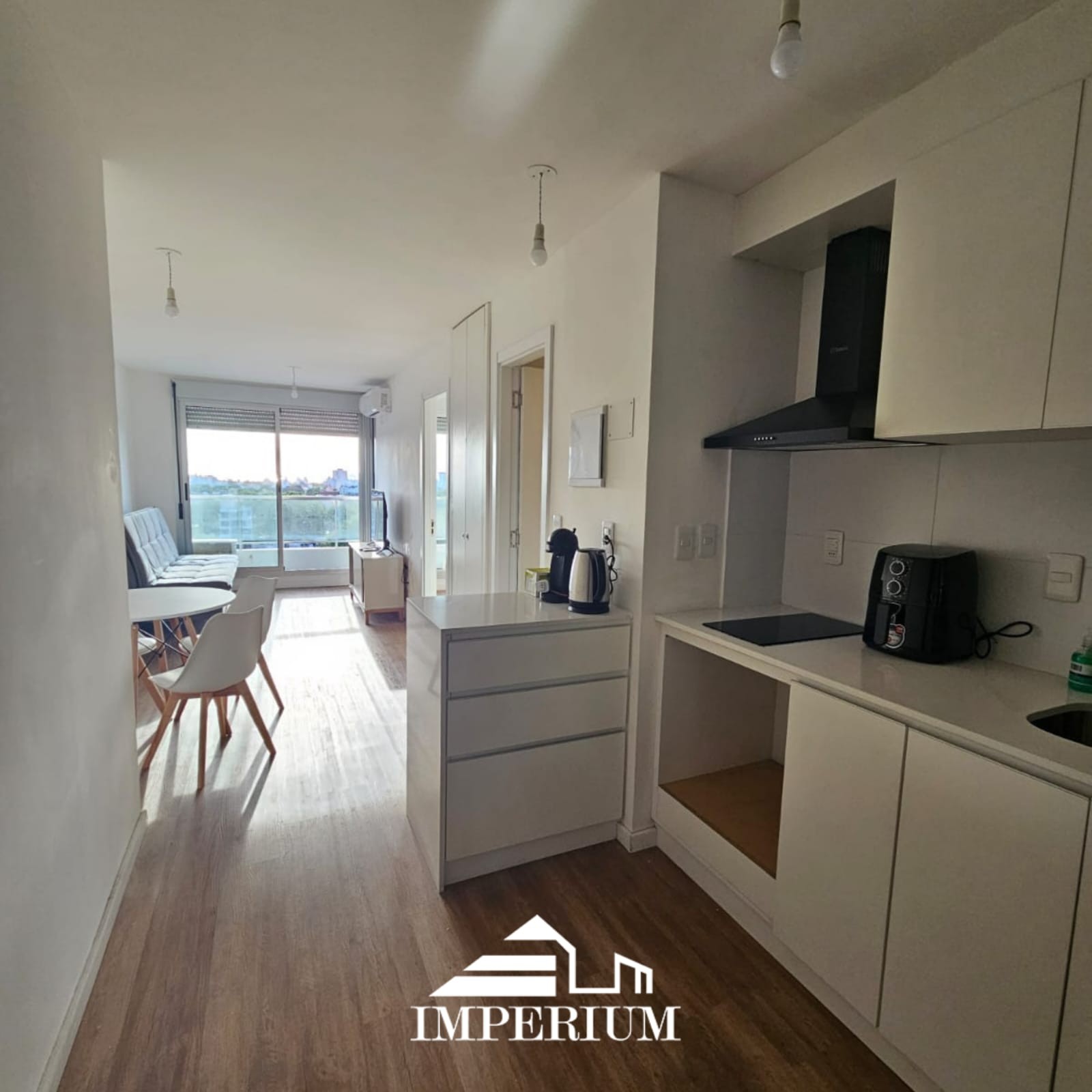 Alquiler apartamento 1 dormitorio Amoblado con Garaje Tres Cruces Montevideo · Foto 4