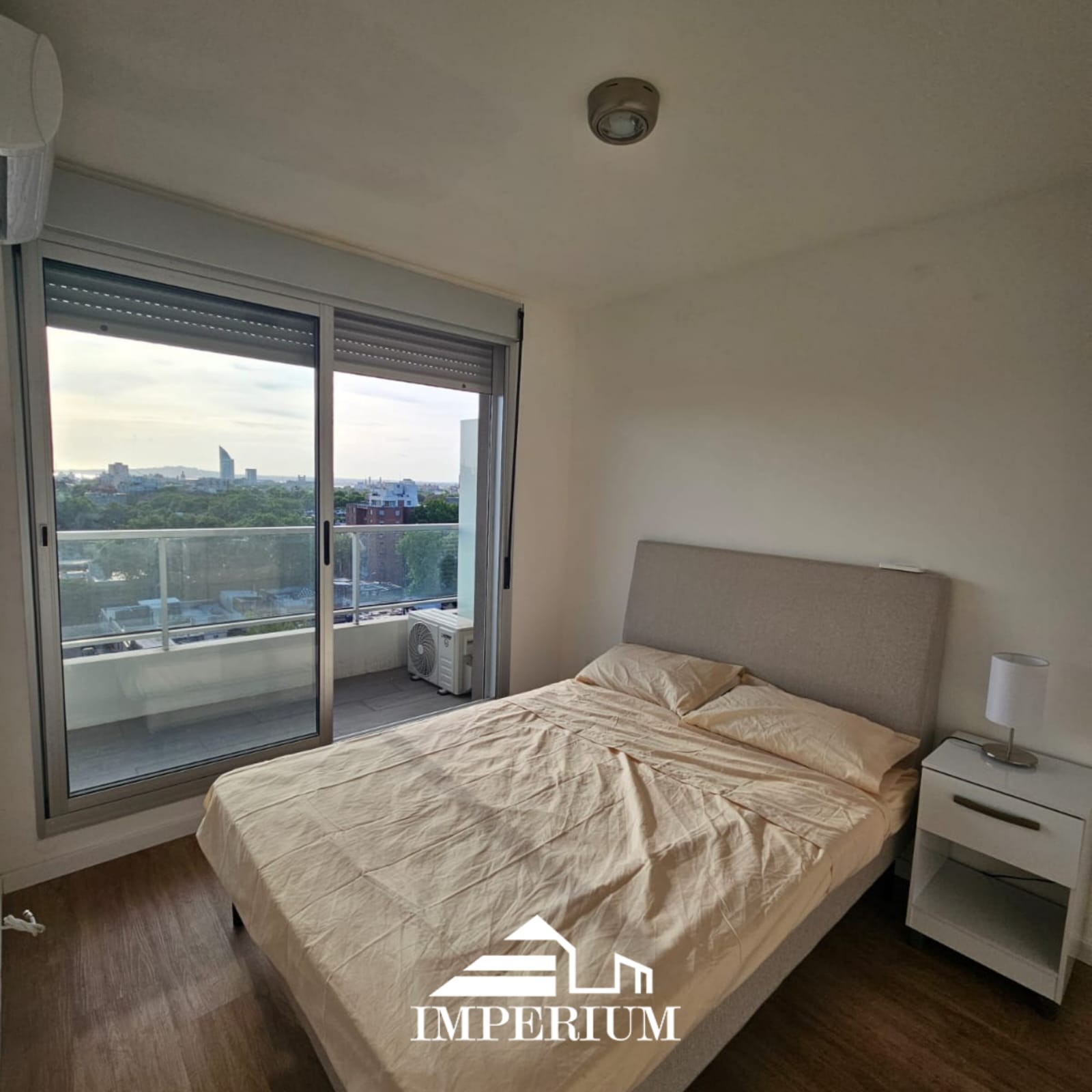 Alquiler apartamento 1 dormitorio Amoblado con Garaje Tres Cruces Montevideo · Foto 5