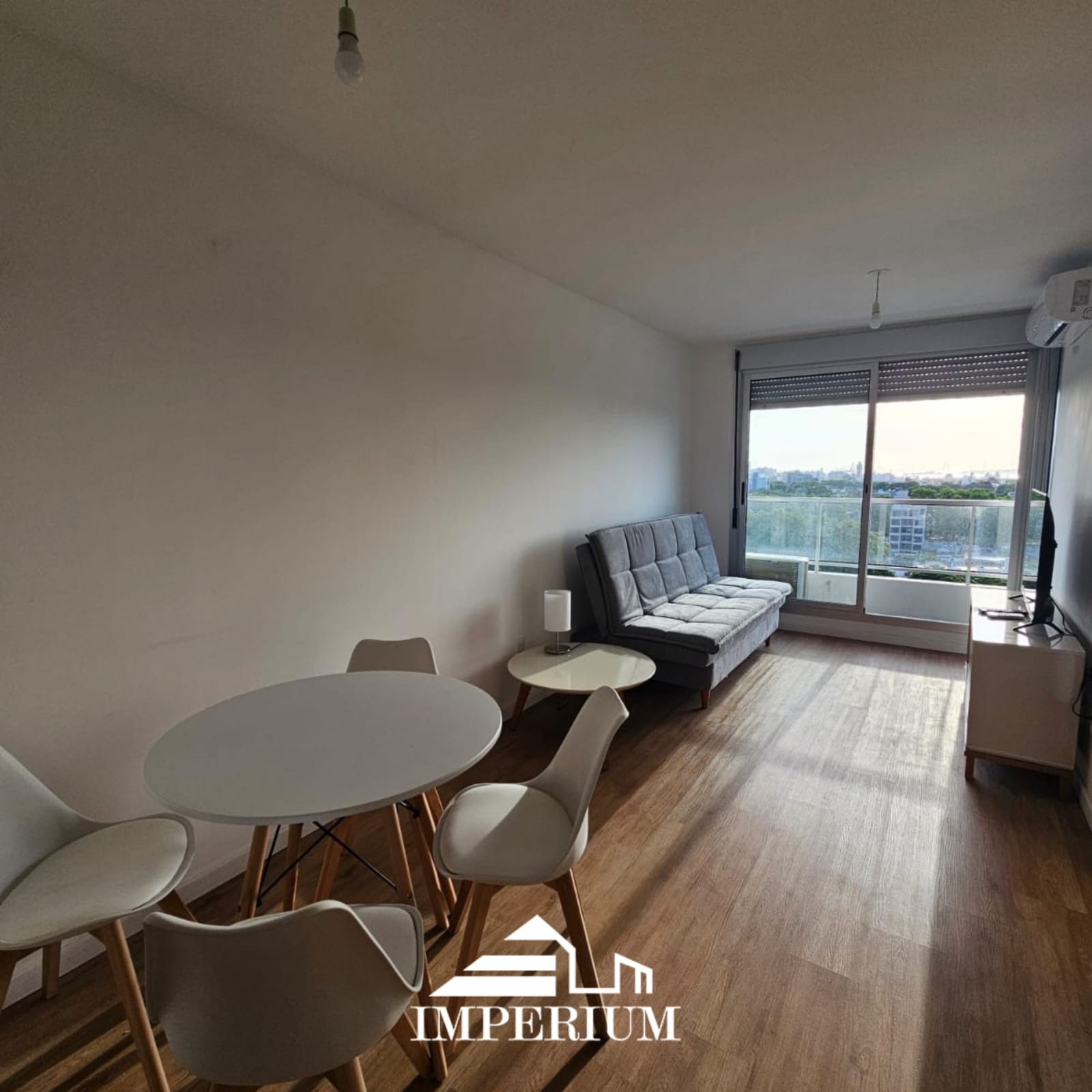 Alquiler apartamento 1 dormitorio Amoblado con Garaje Tres Cruces Montevideo · Foto 3