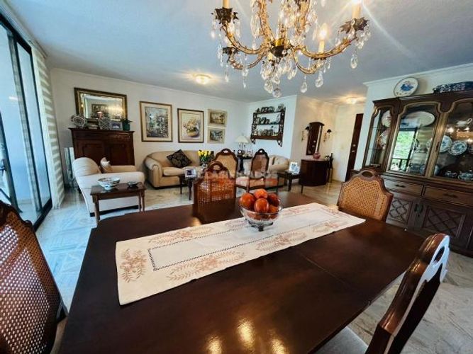 Apartamento de 3 alcobas en venta en Centenario, Cali, 142 m² · foto 4 de 20