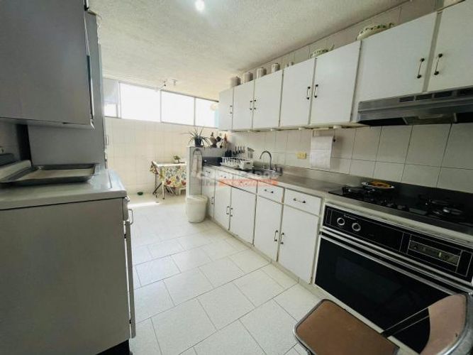 Apartamento de 3 alcobas en venta en Centenario, Cali, 142 m² · foto 7 de 20